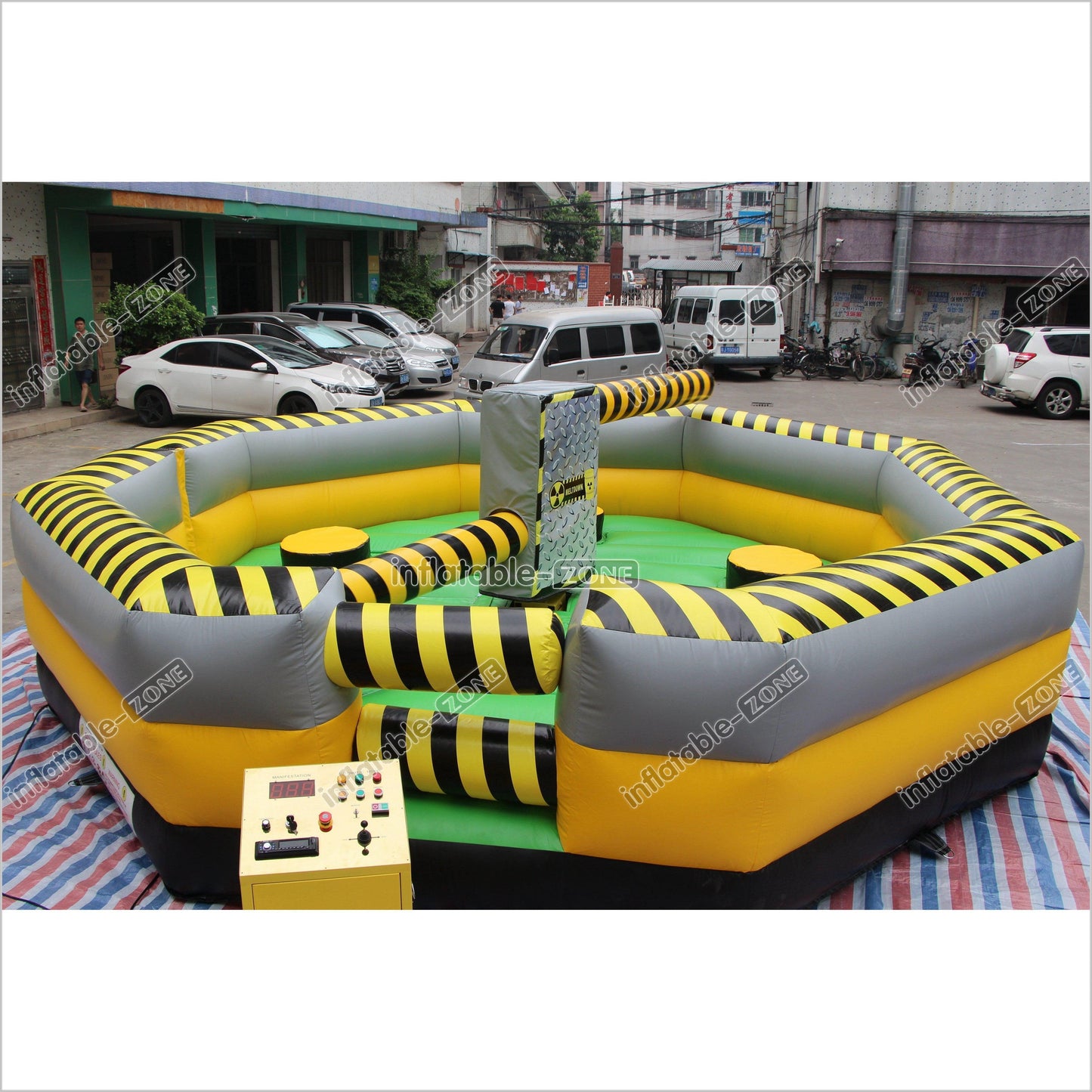Commercial Inflatable Wipeout Sweeper Interactive Meltdown Machine Inflatable Bouncer Game Wipe Out Challenge - Inflatable-Zone