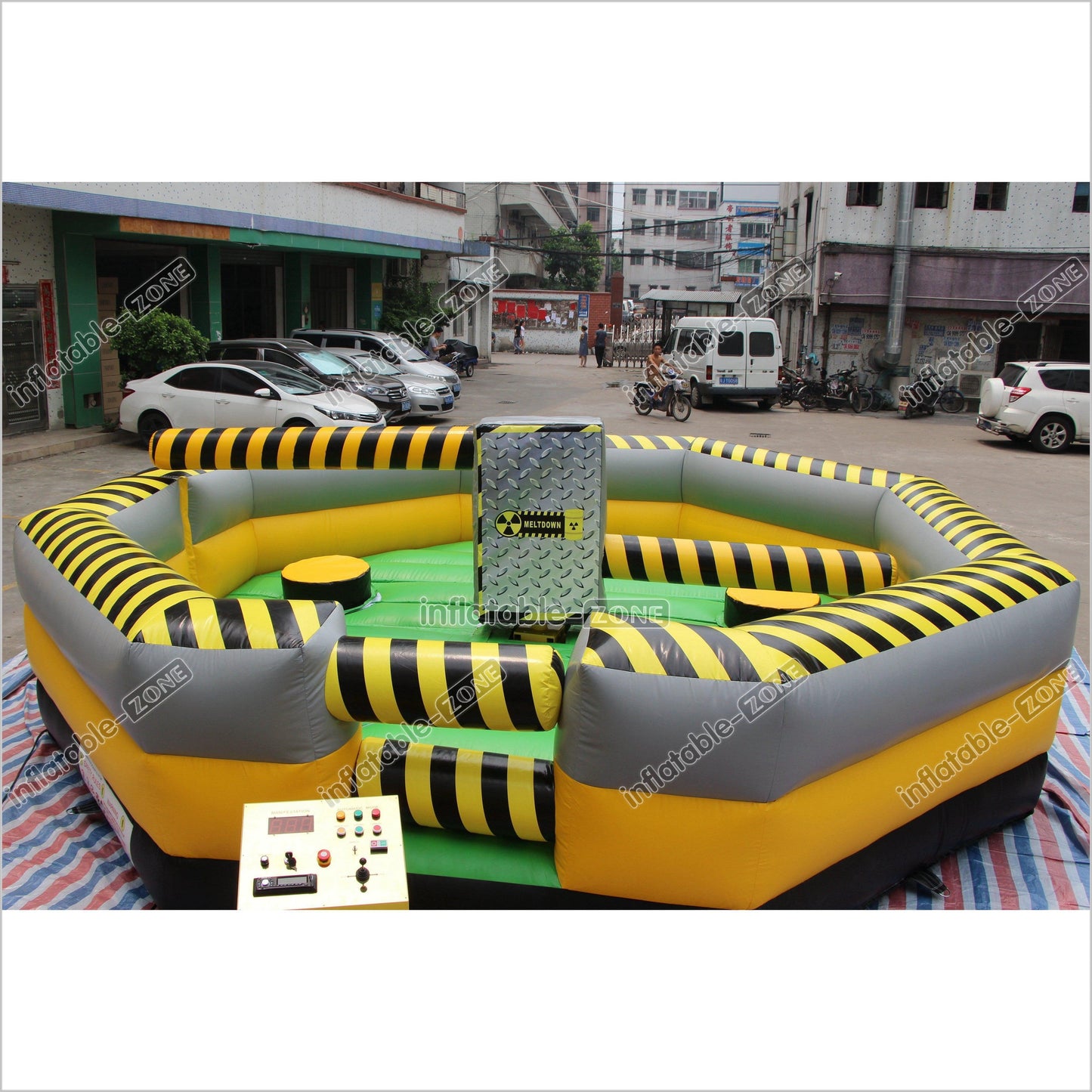 Commercial Inflatable Wipeout Sweeper Interactive Meltdown Machine Inflatable Bouncer Game Wipe Out Challenge - Inflatable-Zone