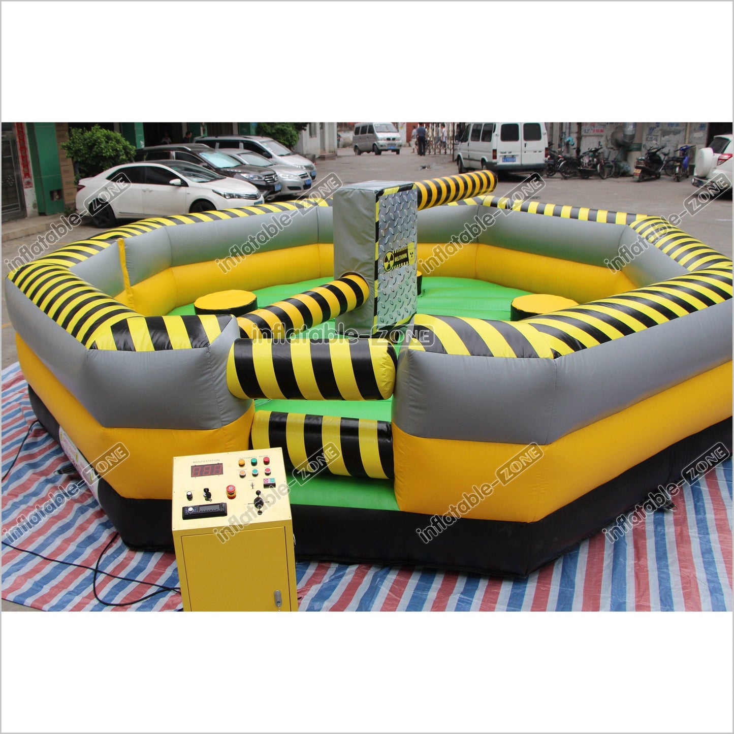 Commercial Inflatable Wipeout Sweeper Interactive Meltdown Machine Inflatable Bouncer Game Wipe Out Challenge - Inflatable-Zone