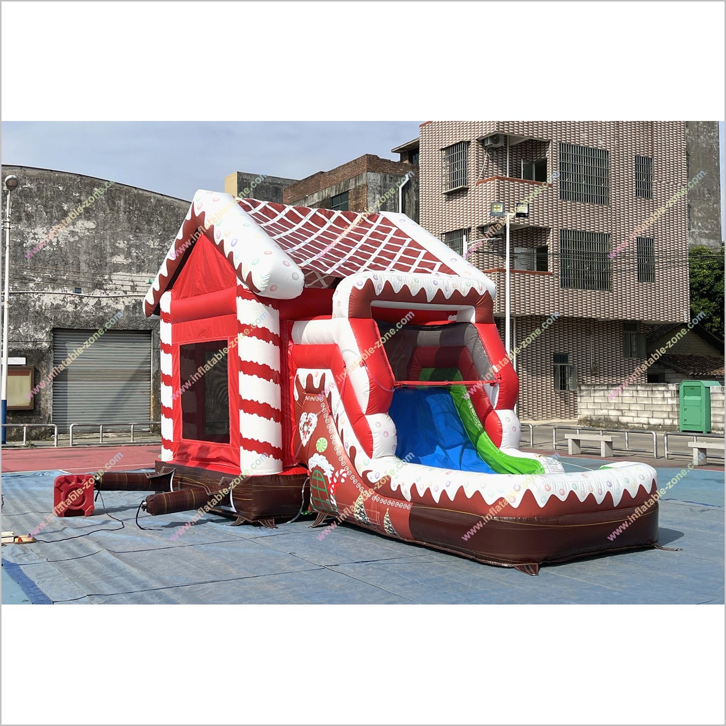 Inflatable Gingerbread House Christmas Combo Bounce Castle With Water Slide Inflatable Park Near Me - Inflatable-Zone