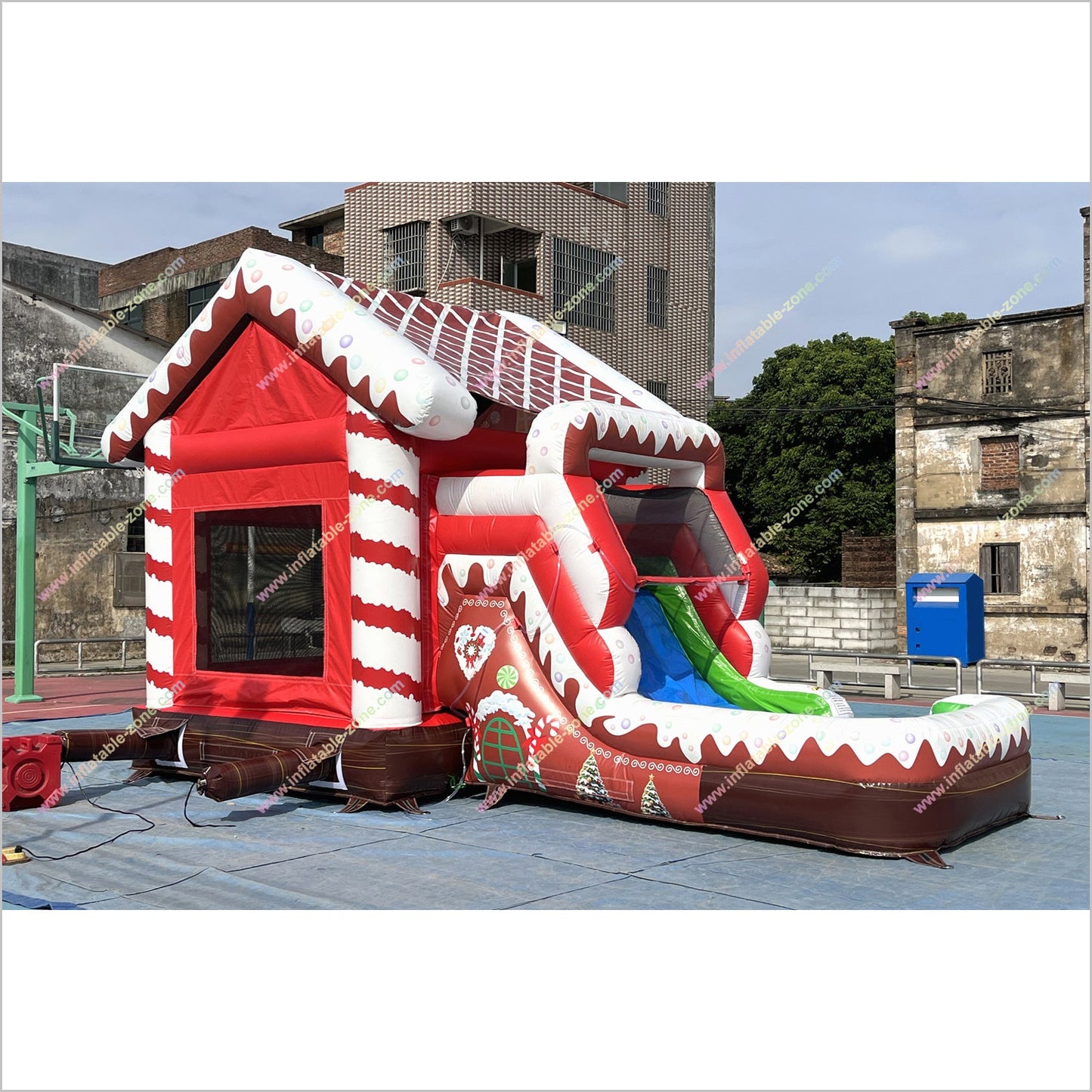 Inflatable Gingerbread House Christmas Combo Bounce Castle With Water Slide Inflatable Park Near Me - Inflatable-Zone