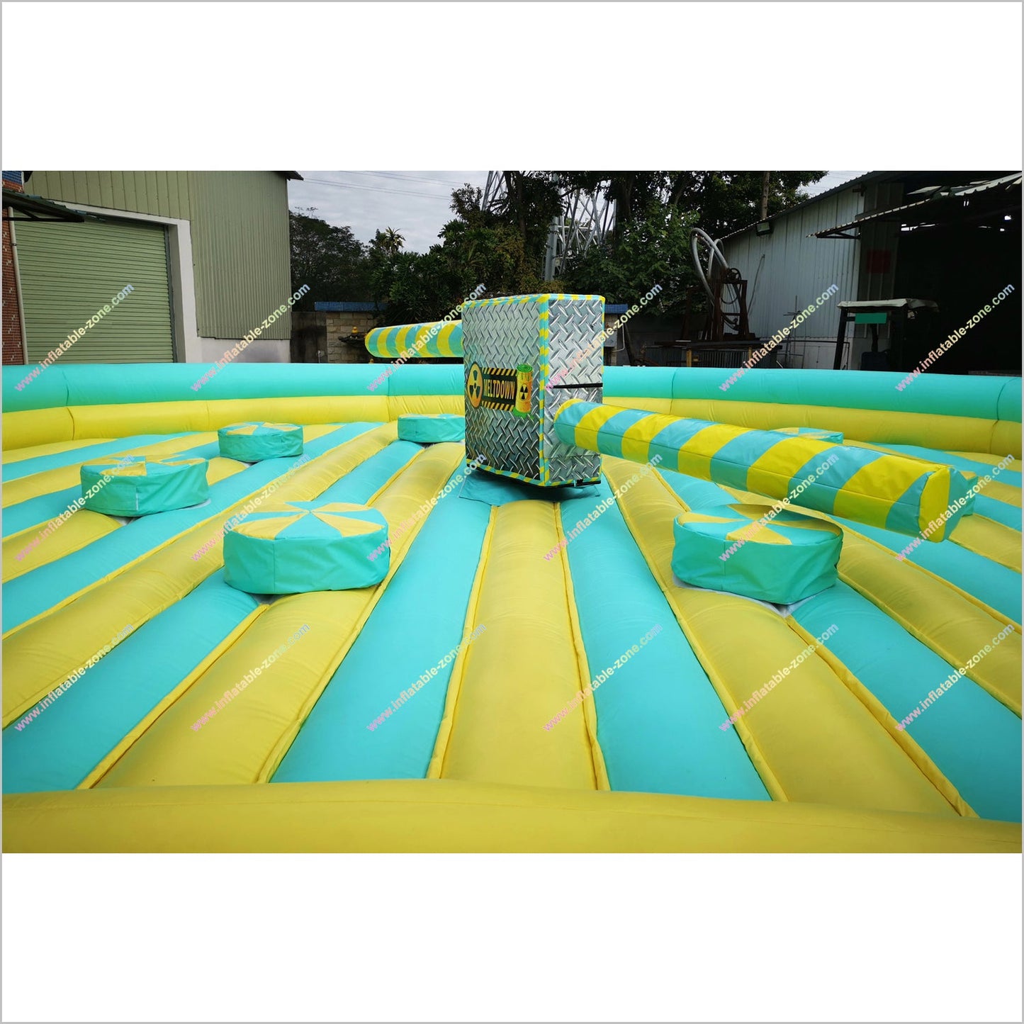 Meltdown Jumper Rental Inflatable Wipeout Trampoline Devil Wheel Mechanical Toxic Meltdown Inflatable Game For Multiplayer