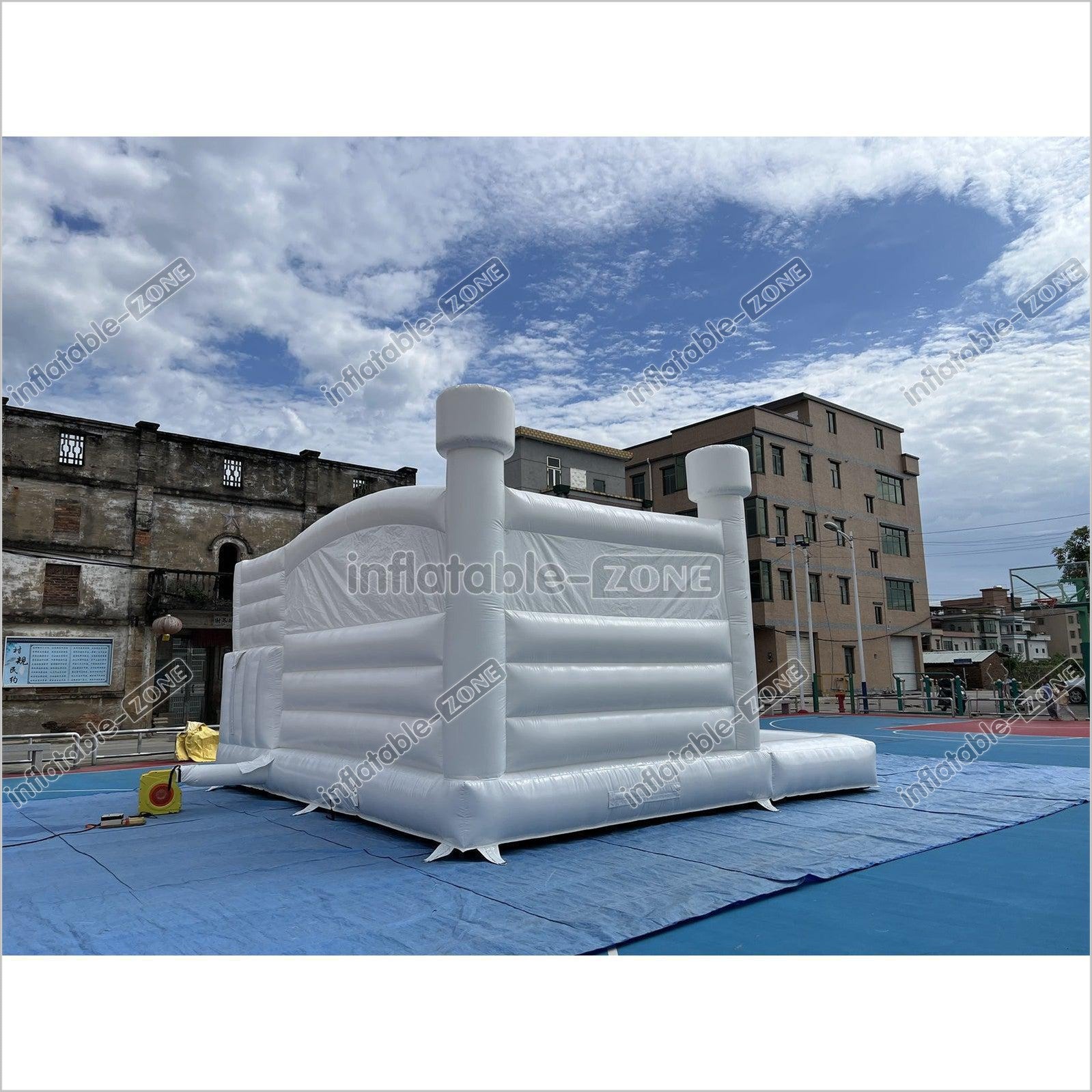 Inflatable White Bounce Castle With Slide Inflatable Water Balloon Pool Jumping House - Inflatable-Zone