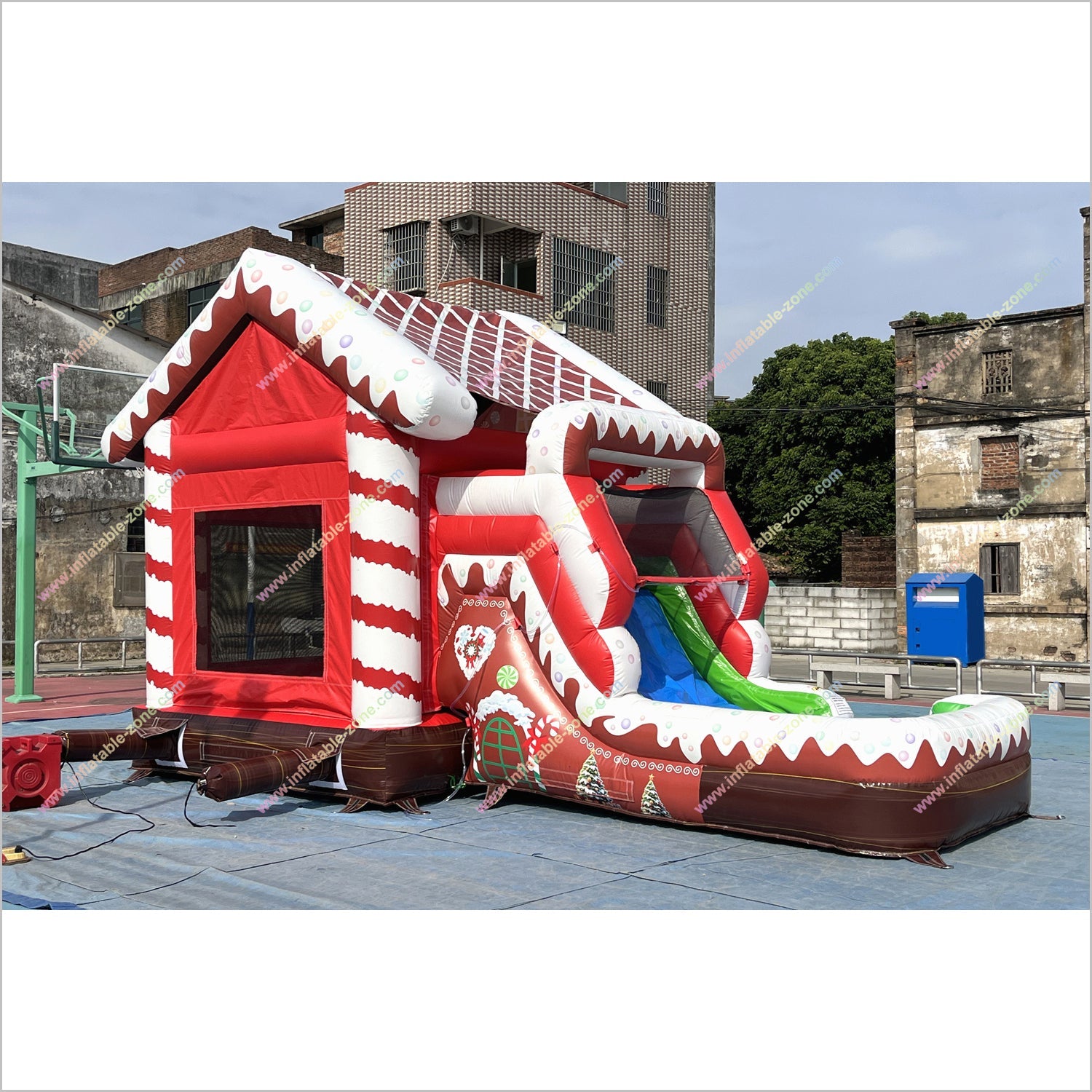 Inflatable Gingerbread House Christmas Combo Bounce Castle With Water Slide Inflatable Park Near Me - Inflatable-Zone