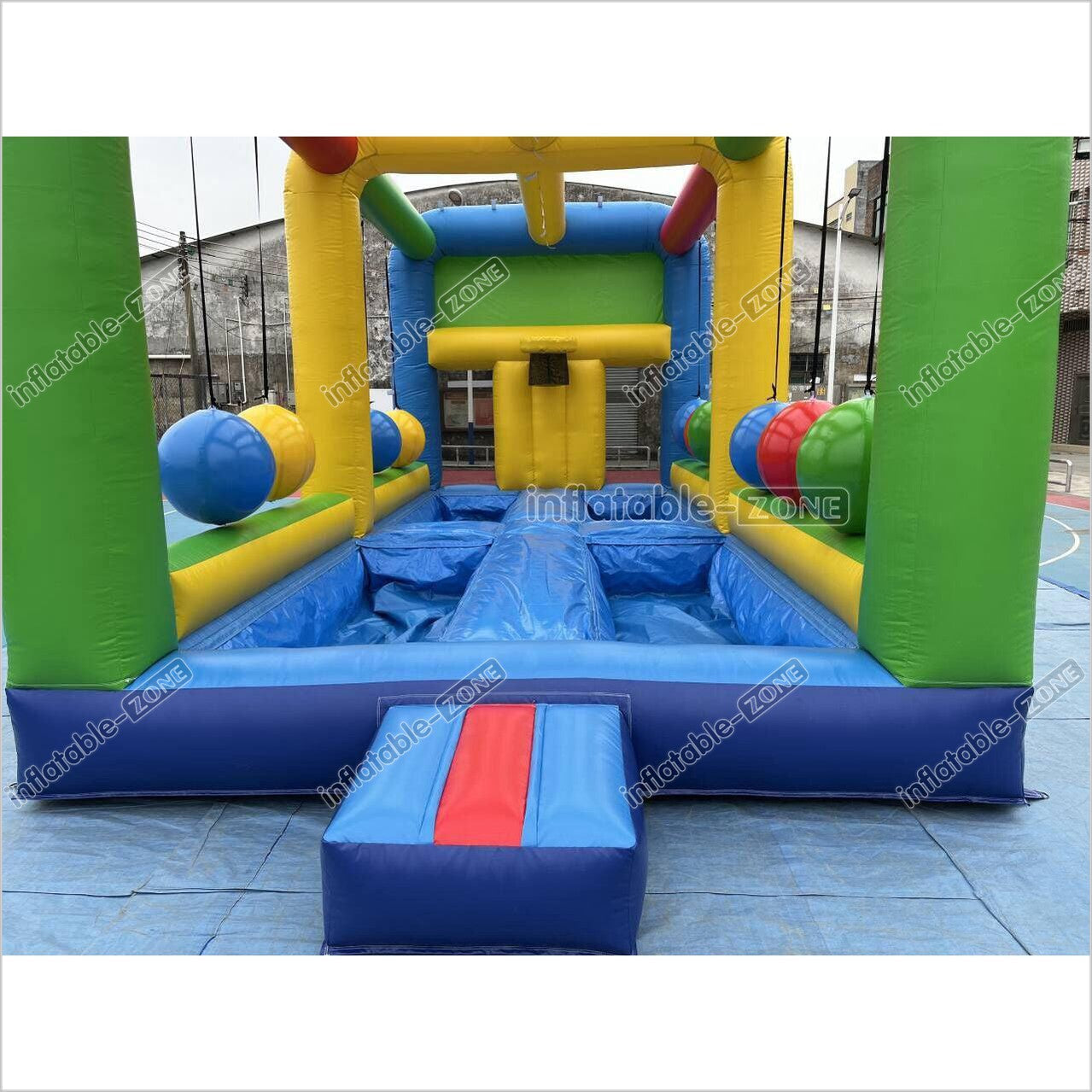 Inflatable Interactive Gauntlet Inflatable Game Cannonballs Boulder Dash Challenge Bouncy House - Inflatable-Zone
