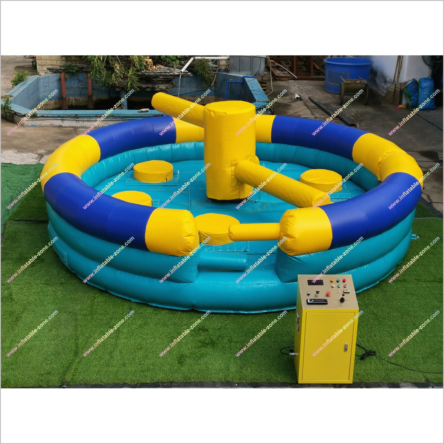 Play Outdoor Equipment Rotating Machine Meltdown Inflatable For Rent Standing Sweeper Wipe Out Game