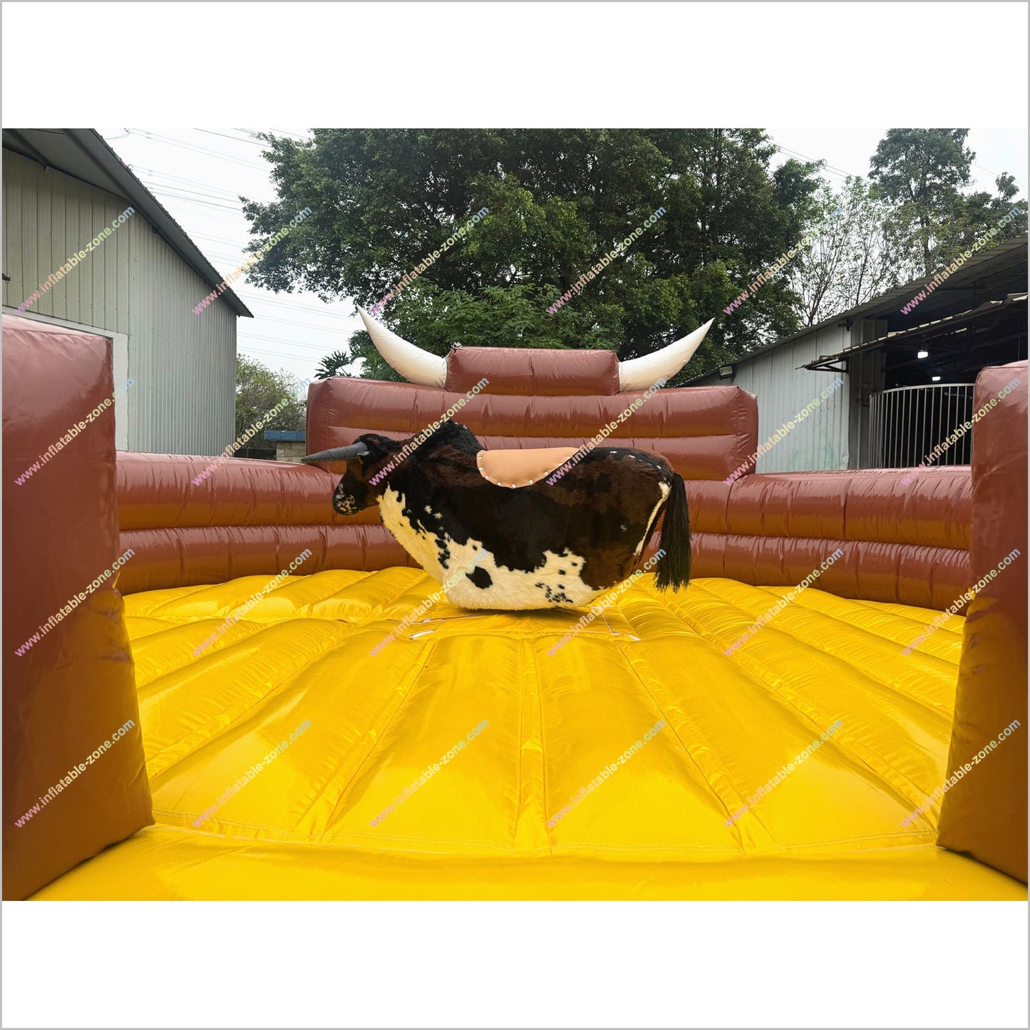 Amusement Park Ride Mechanical Bull Machine Wipeout Inflatable Rental Near Me Rodeo Bull For Sale