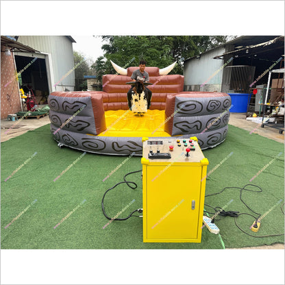 Amusement Park Ride Mechanical Bull Machine Wipeout Inflatable Rental Near Me Rodeo Bull For Sale