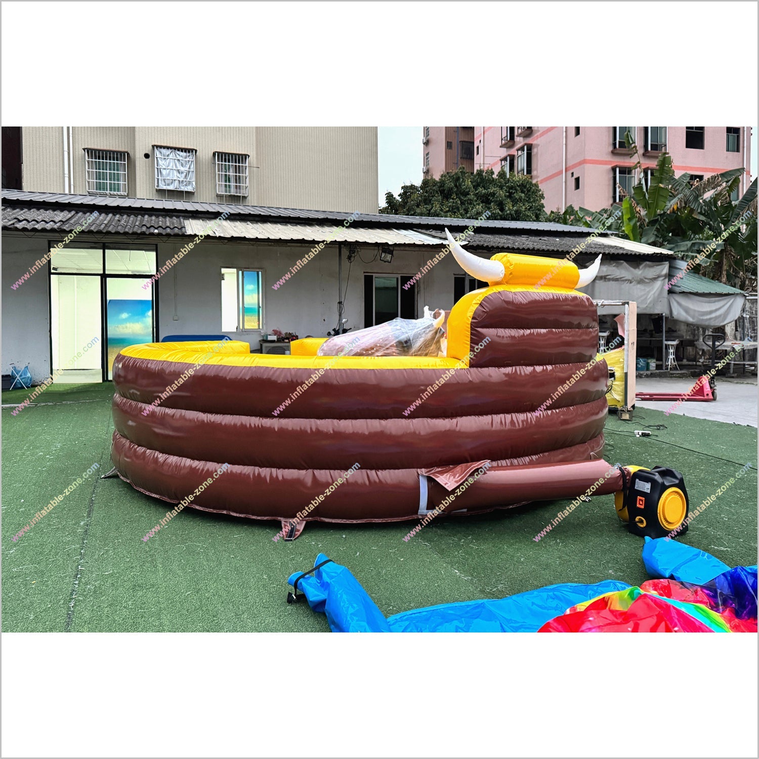 Renting Mechanical Bull Wild West Inflatable Bull Ride Amusement Park Fun Mechanical Bull Inflatable For Sale - Inflatable-Zone